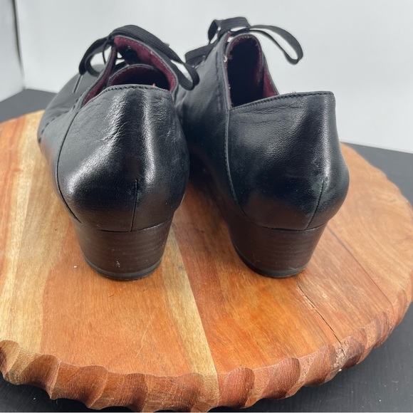 Tamaris low black Lace Up Leather Bootie Sz 40 US 8.5 - Picture 4 of 6